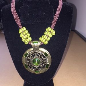 ✨Antique gold with green stone pendant necklace 💫